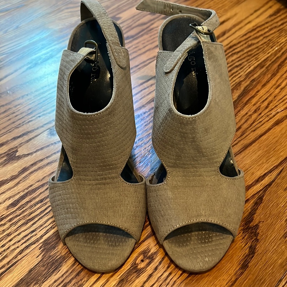 Womens Size 9 Heels